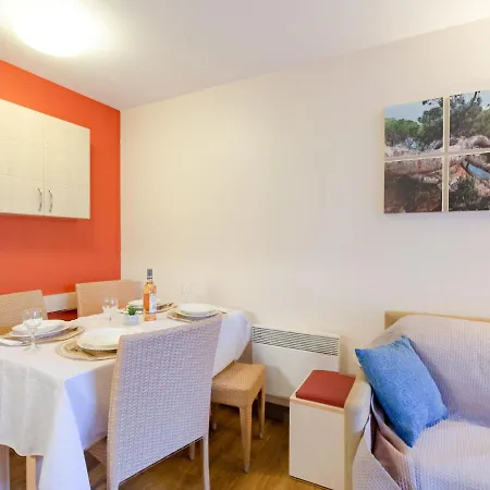 Village Cap Esterel - L'esquinade-101 By Interhome